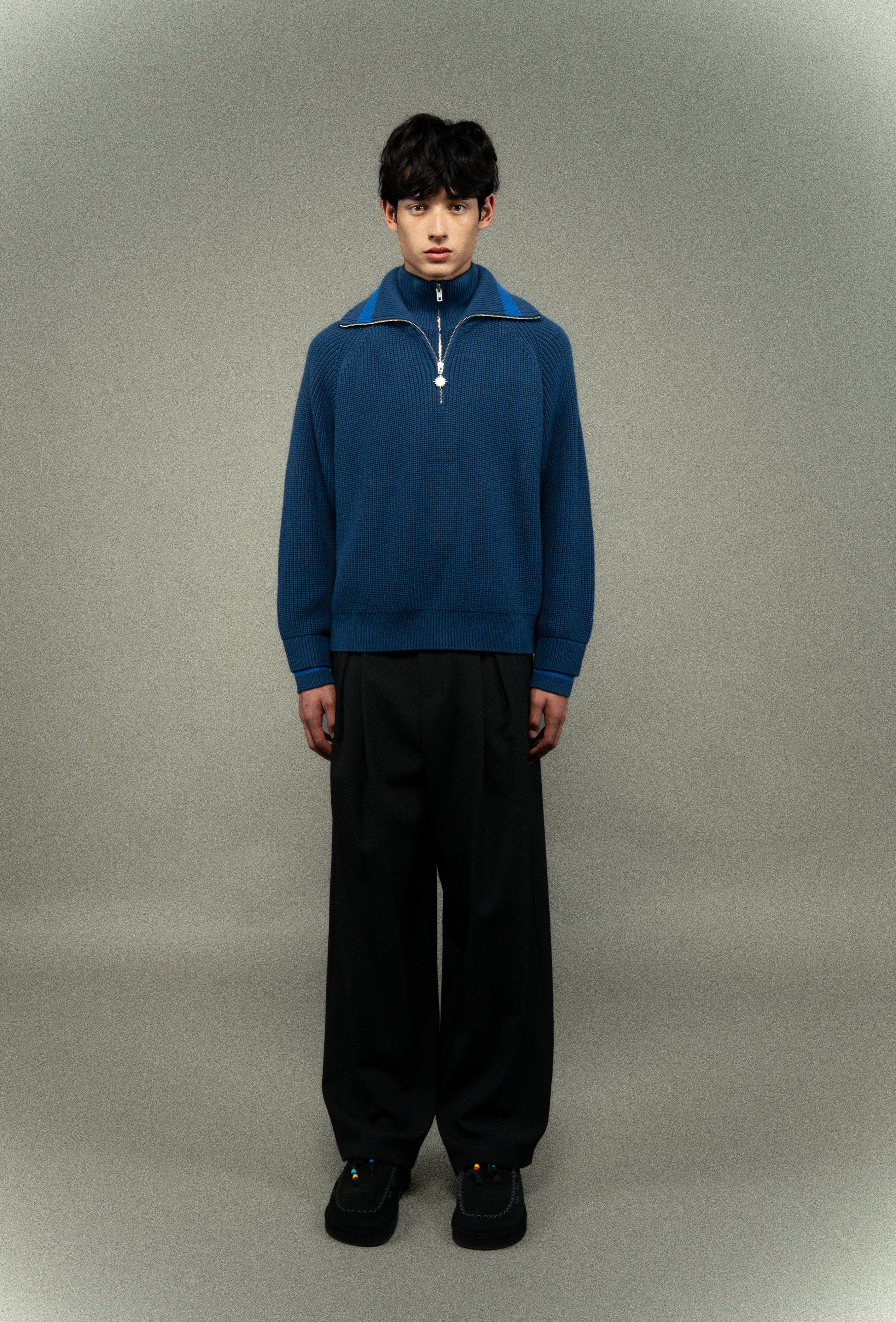 Troyer mit Doppelkragen