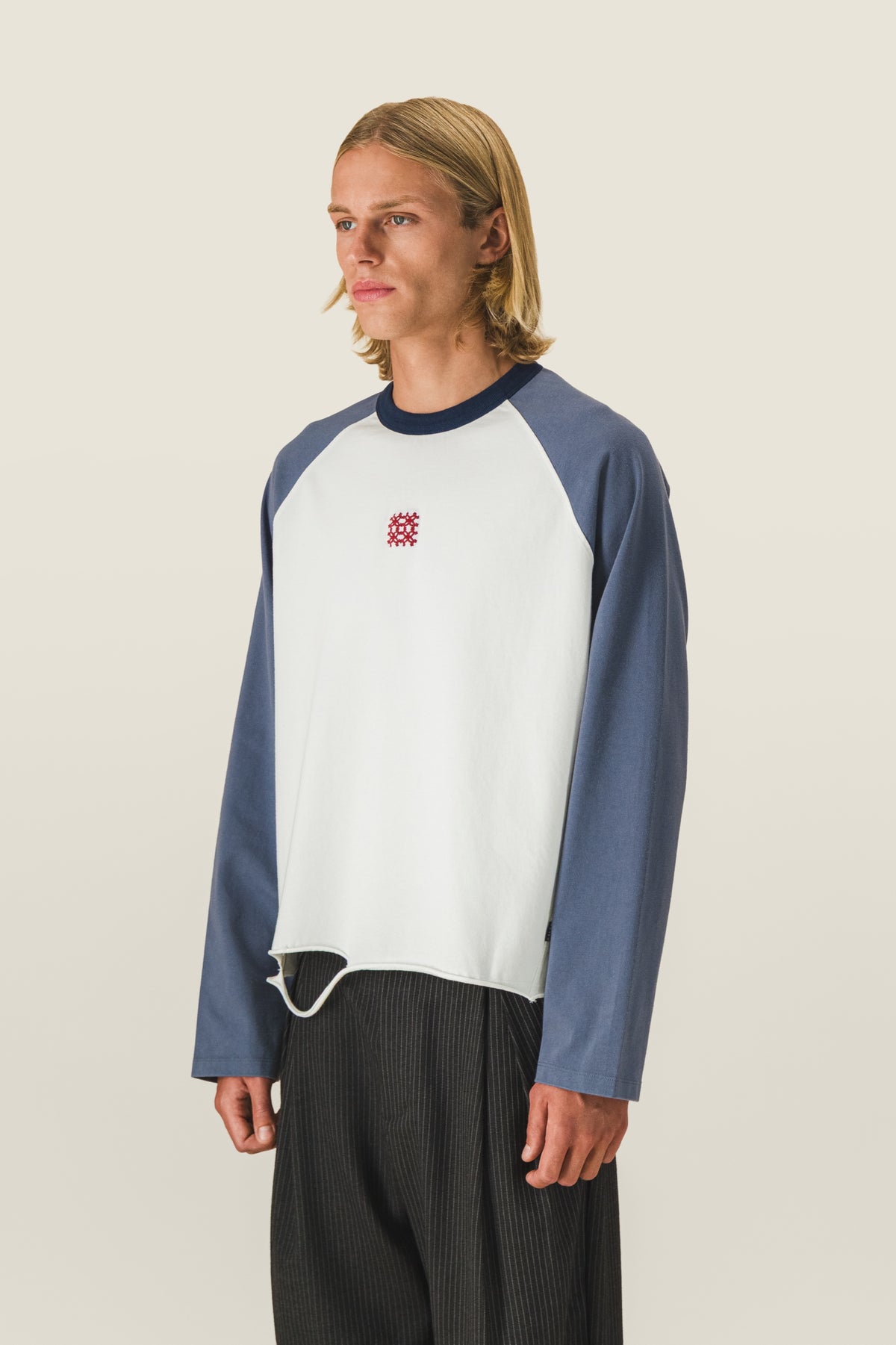 Contrast long-sleeved T-shirt