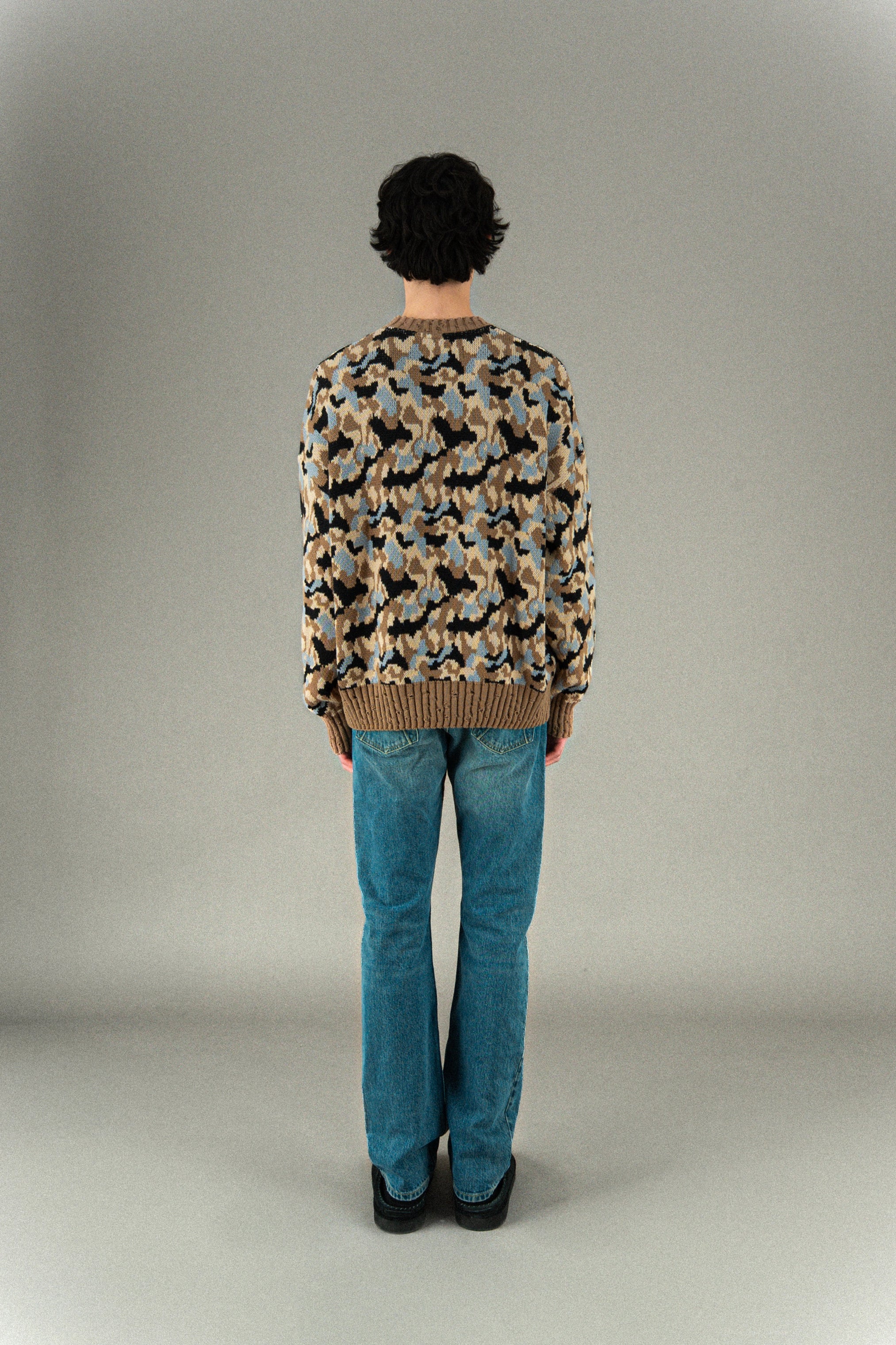 Pull en maille avec broderie