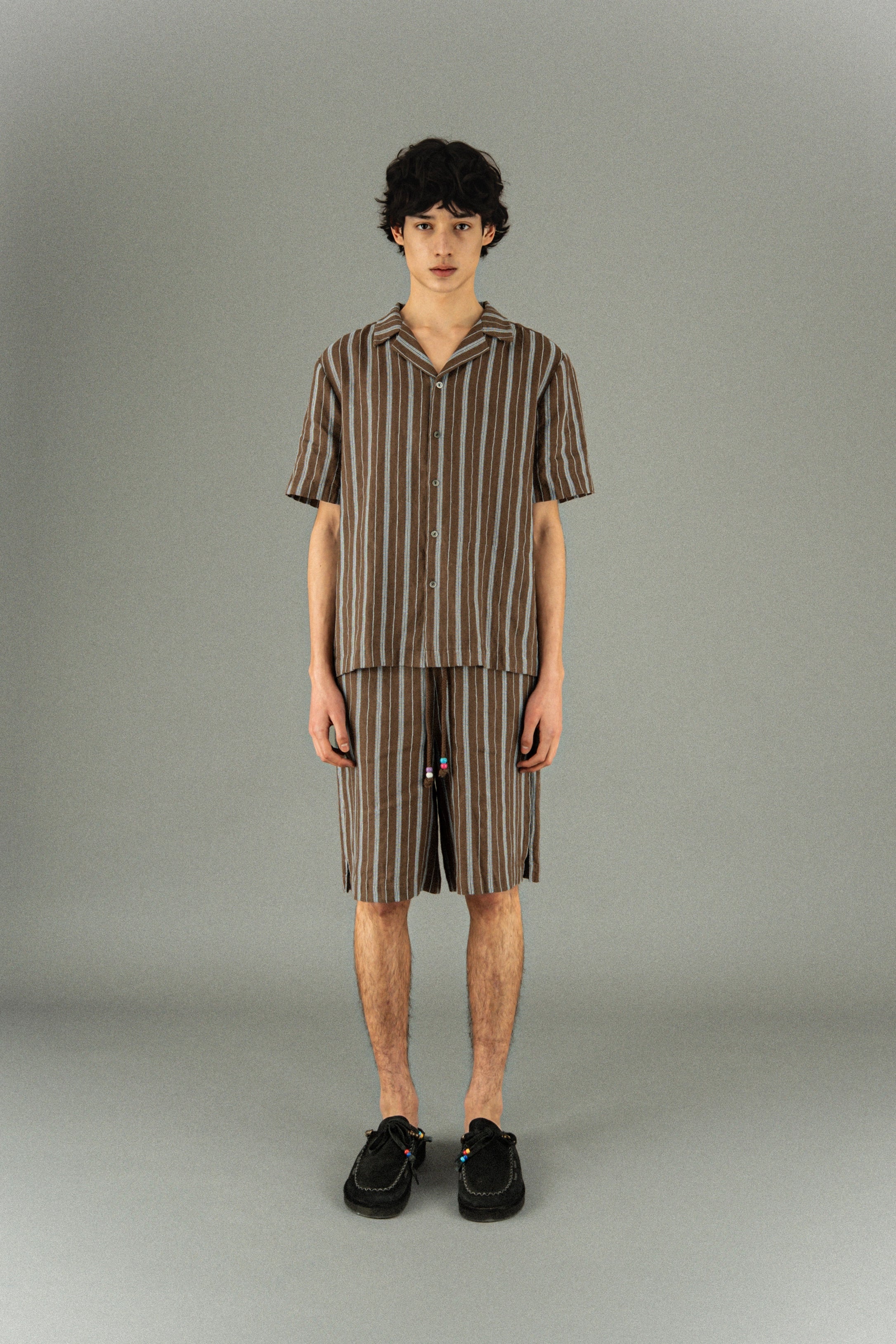 Linen shirt with embroidery