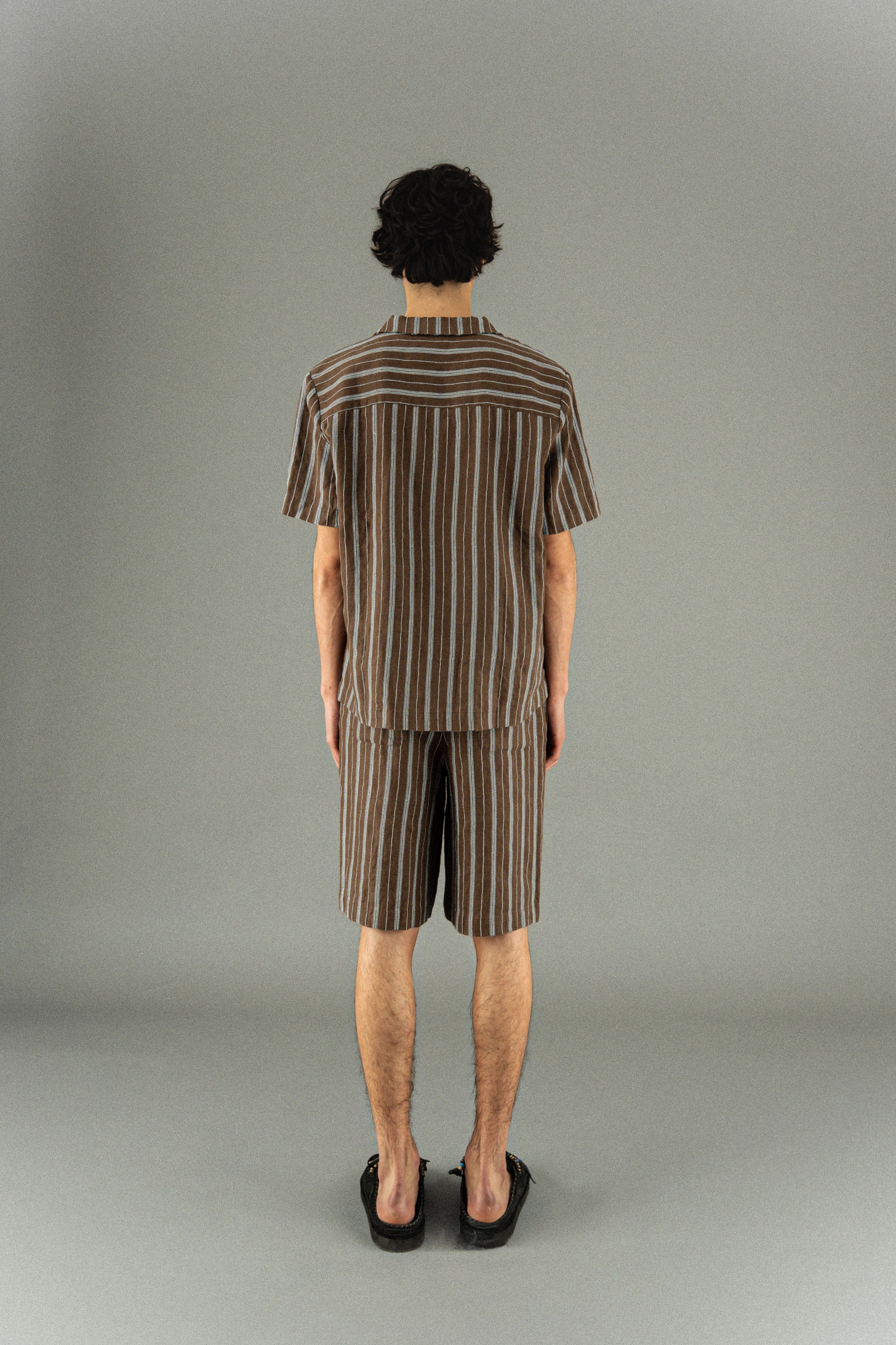 Linen shirt with embroidery