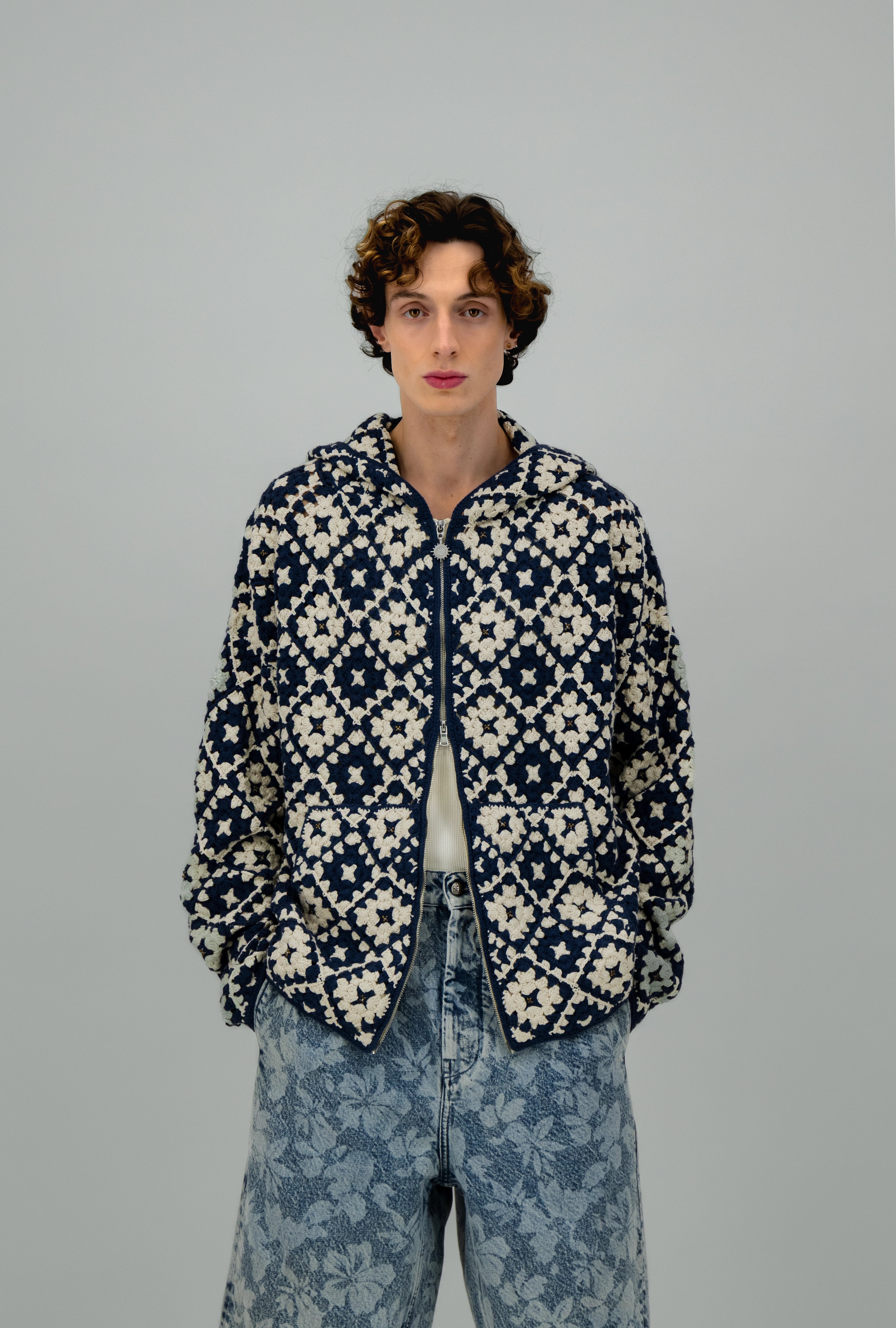 Sweat à capuche en crochet