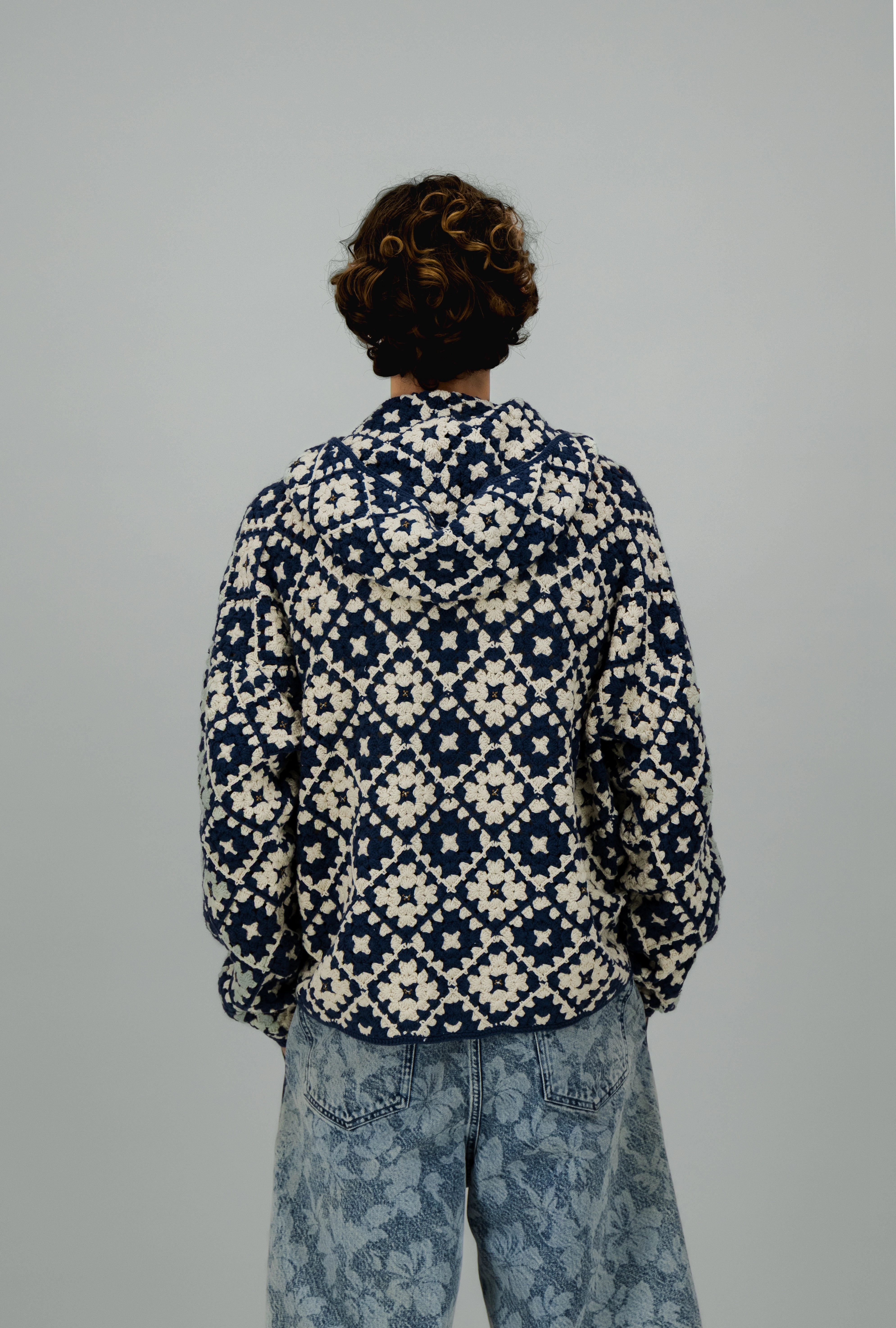 Sweat à capuche en crochet