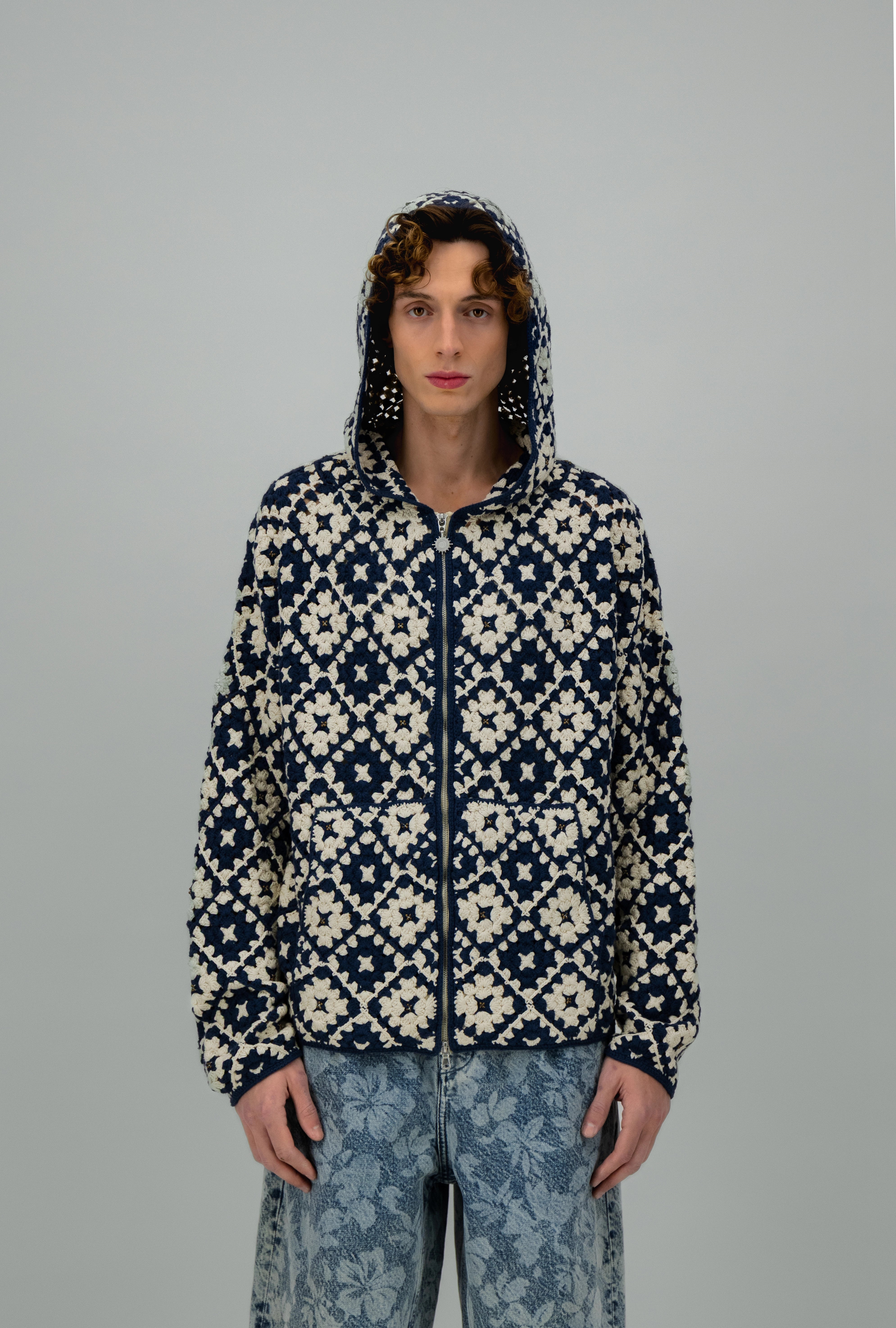 Sweat à capuche en crochet