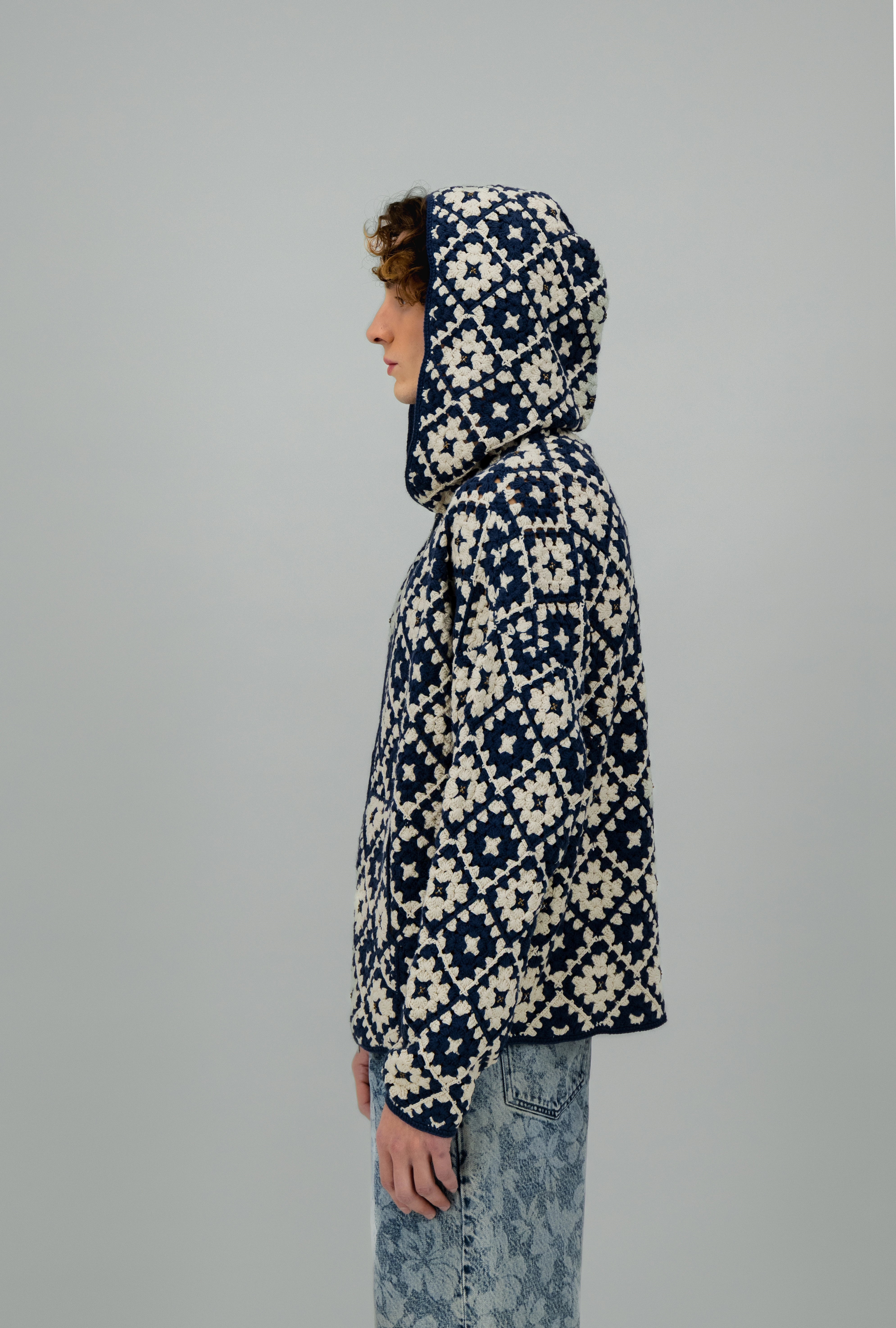 Sweat à capuche en crochet