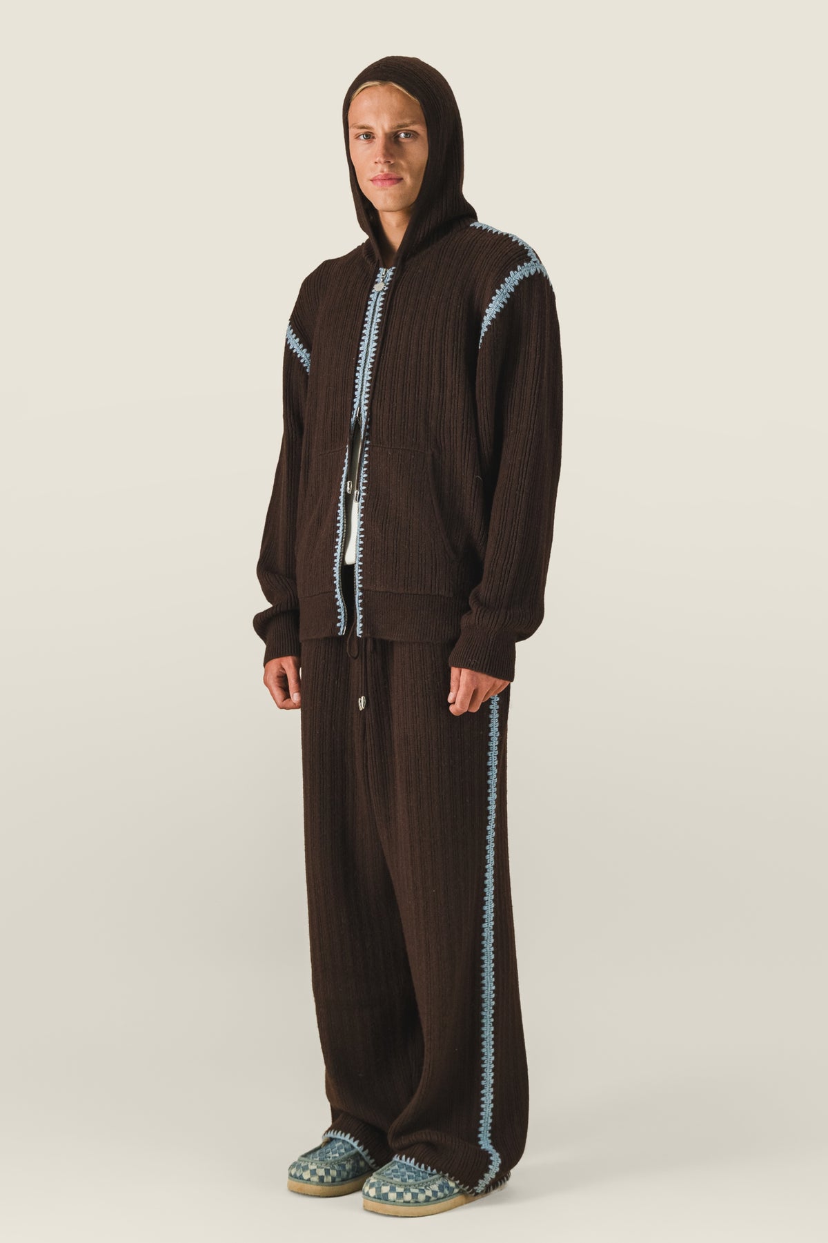Pantalon en maille feston