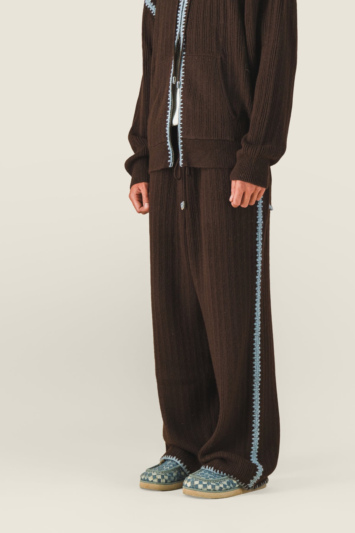 Pantalon en maille feston