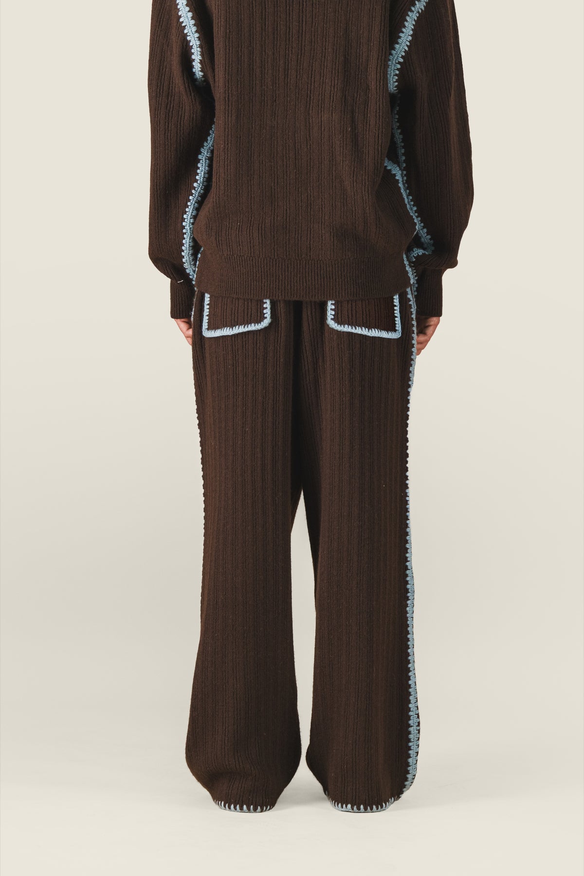 Pantalon en maille feston