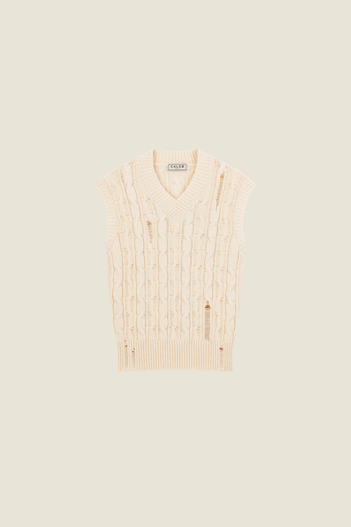 Sleeveless knitted sweater