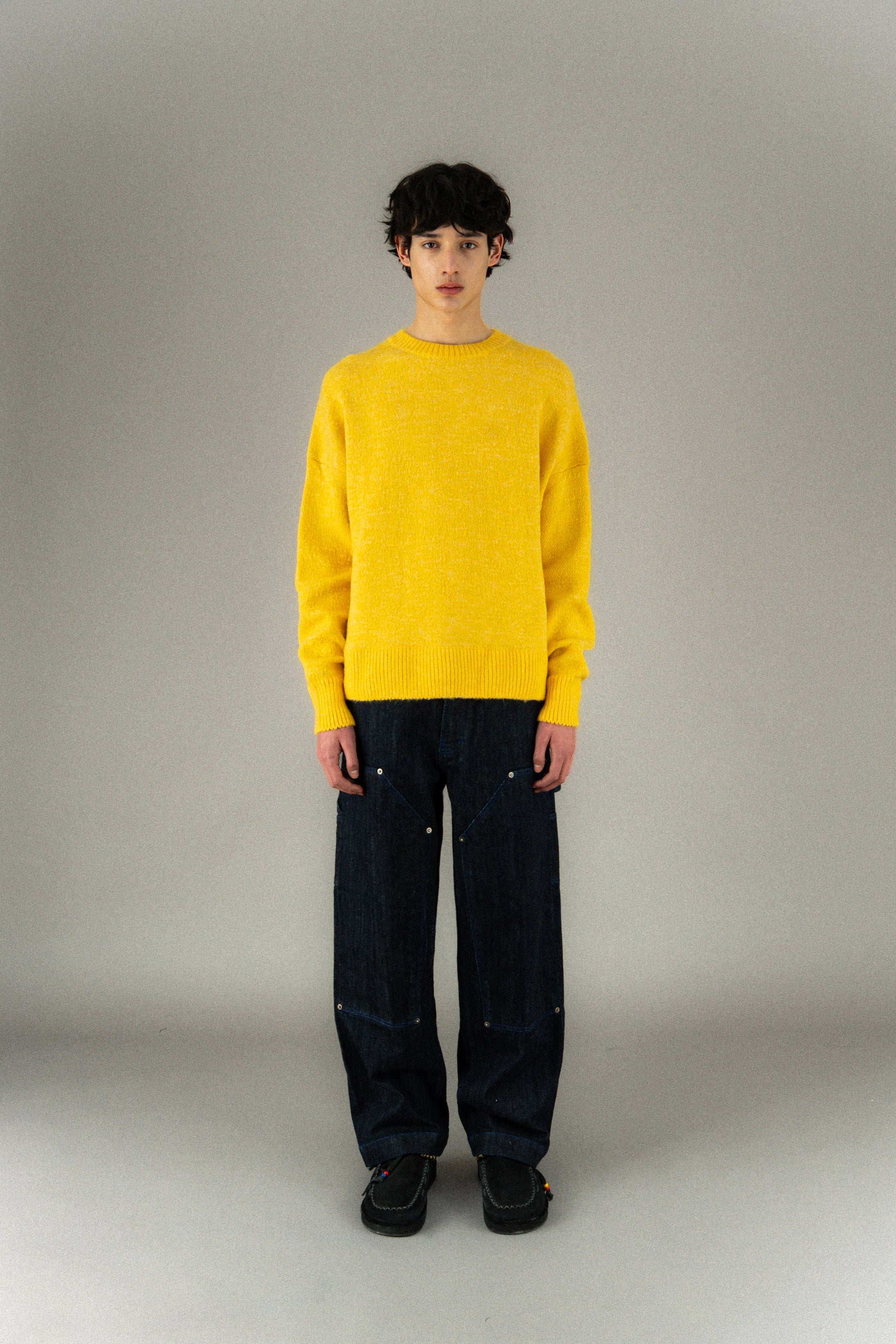 Pull en maille avec broderie