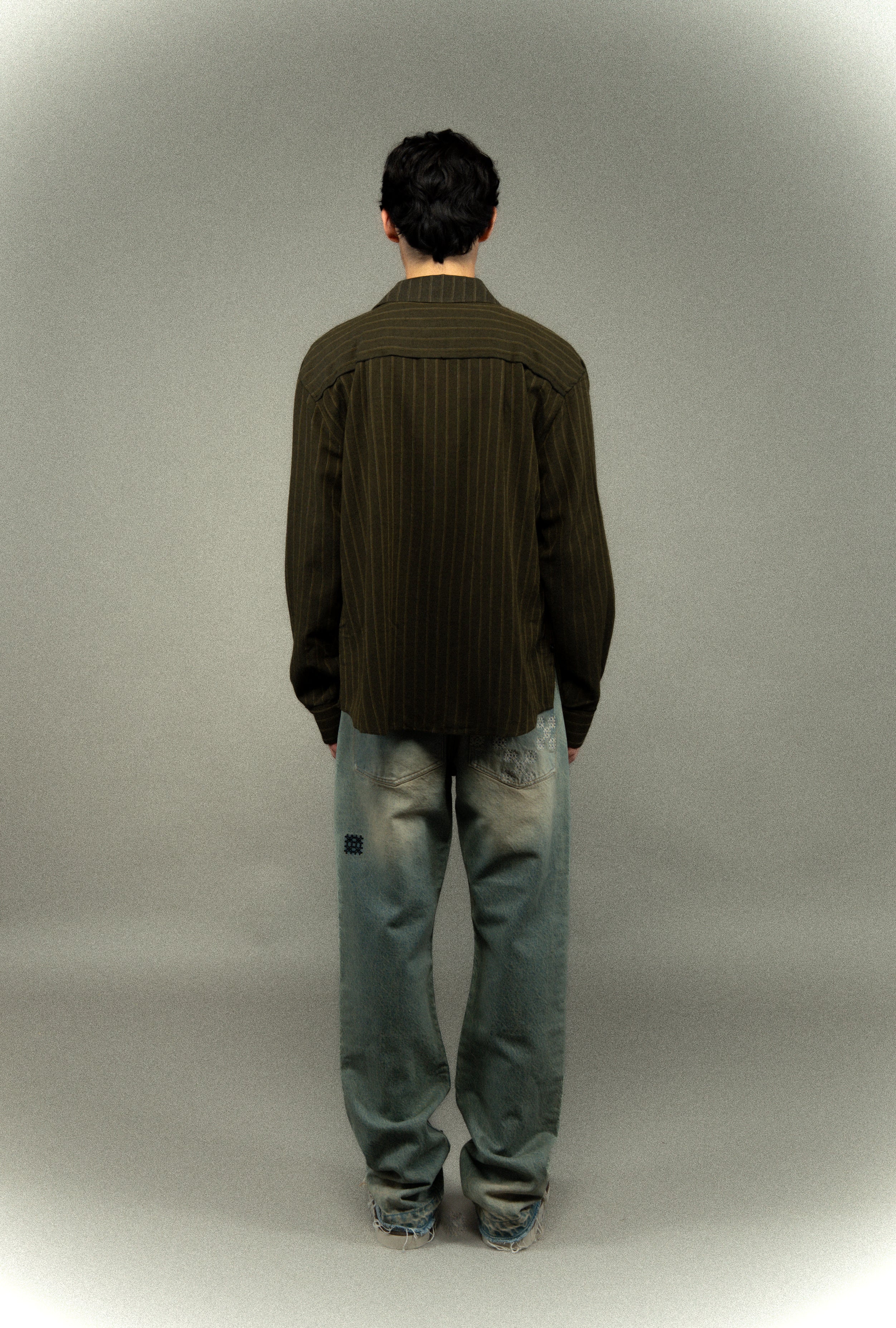 Chemise à rayures fines