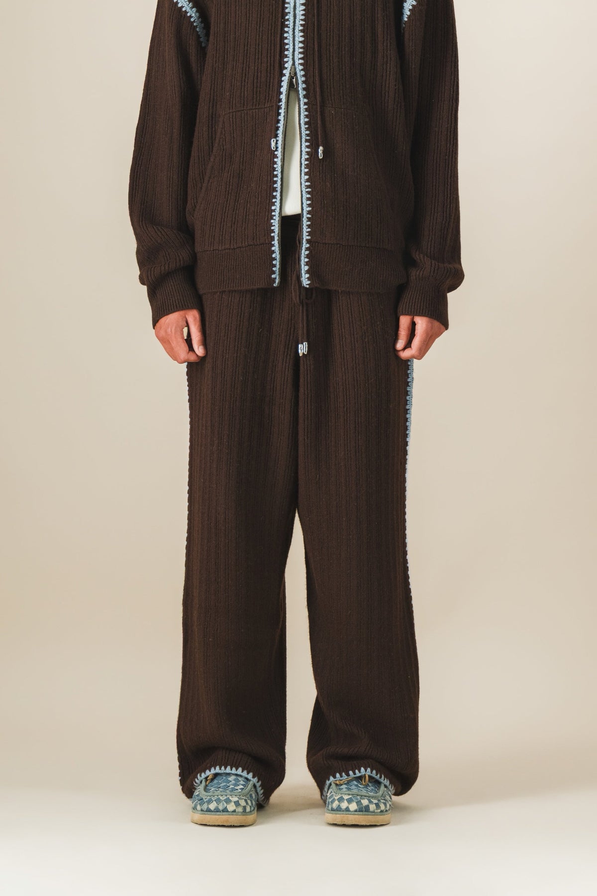 Pantalon en maille feston