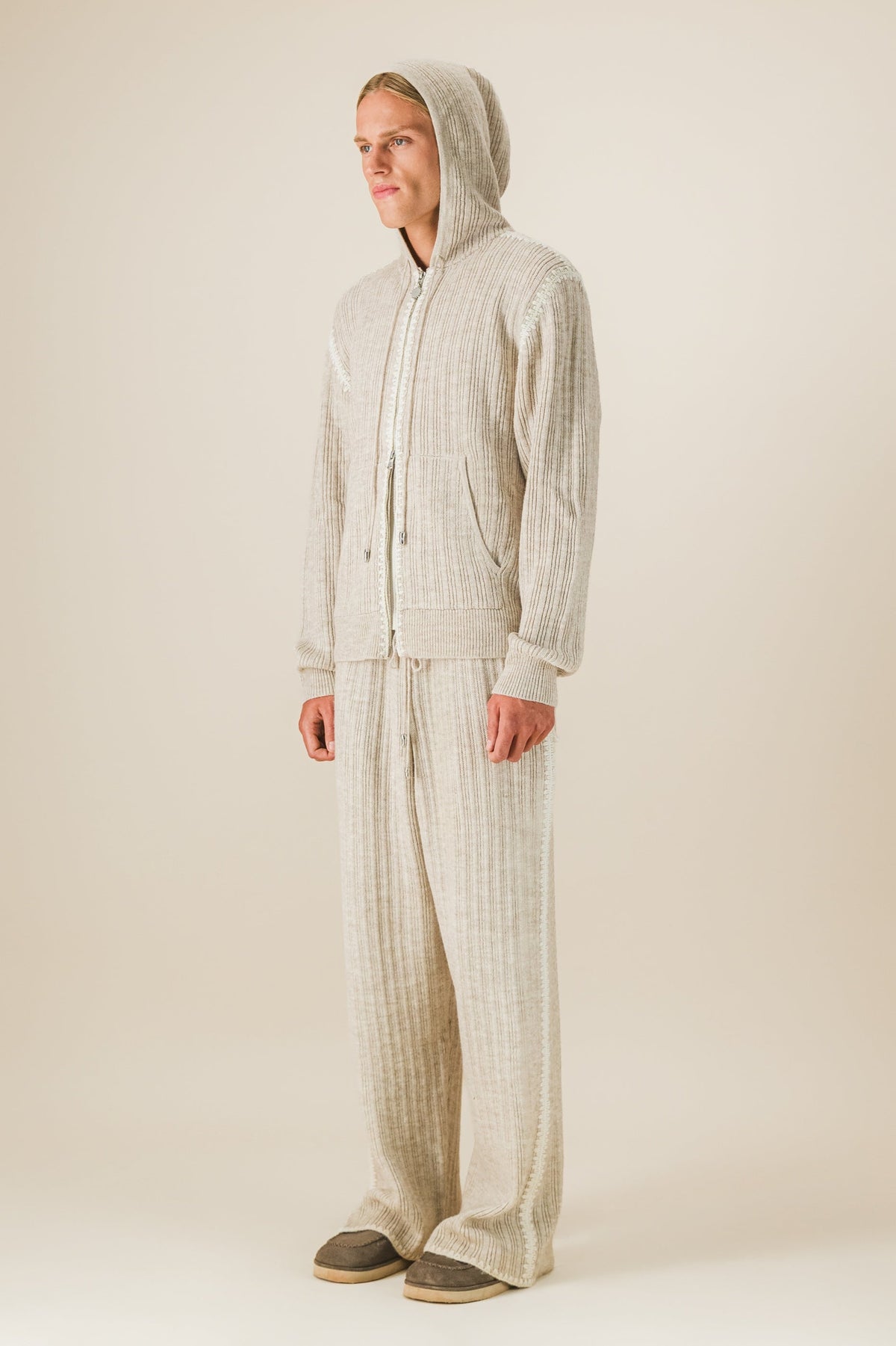 Pantalon en maille feston