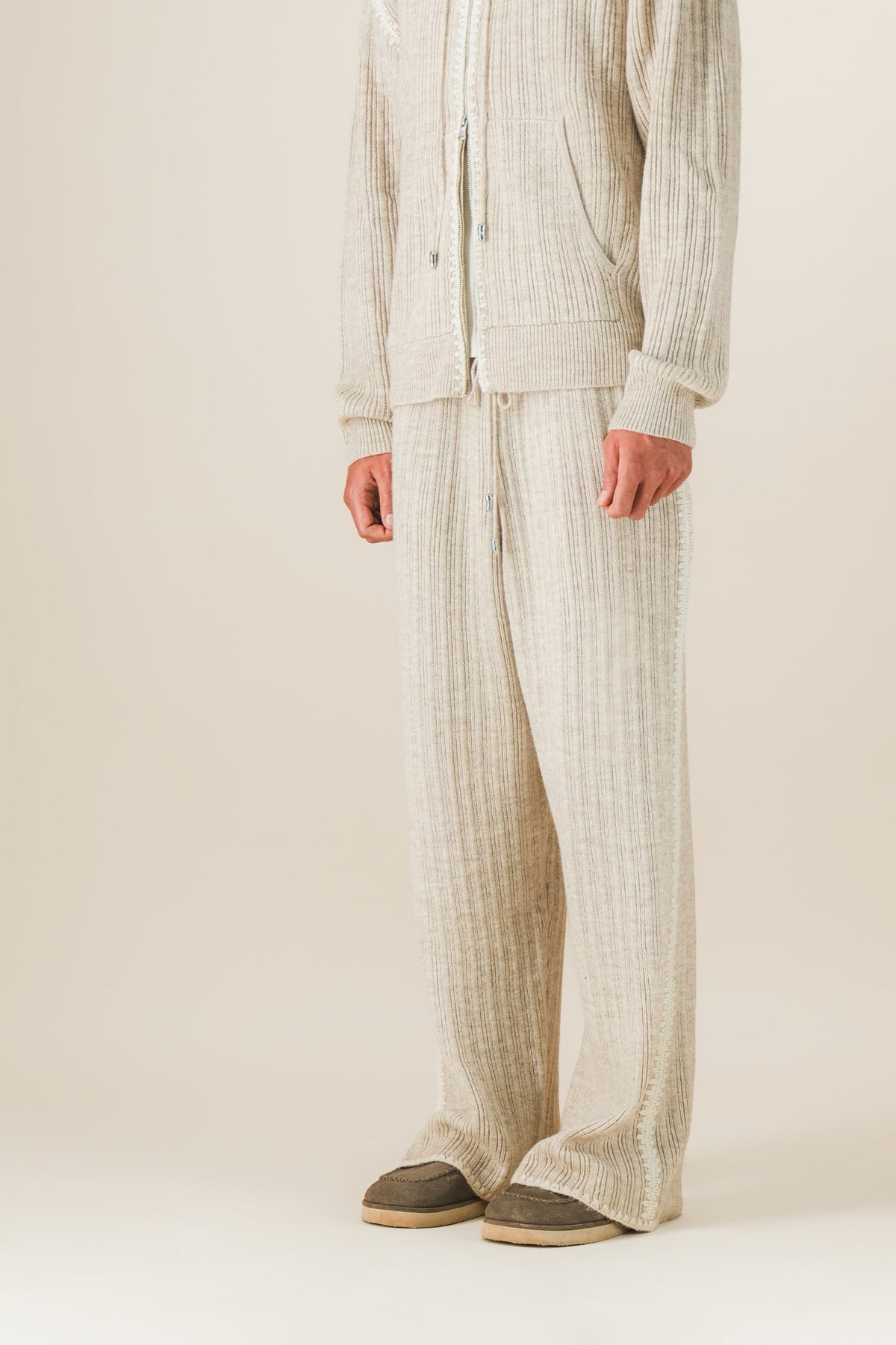 Pantalon en maille feston