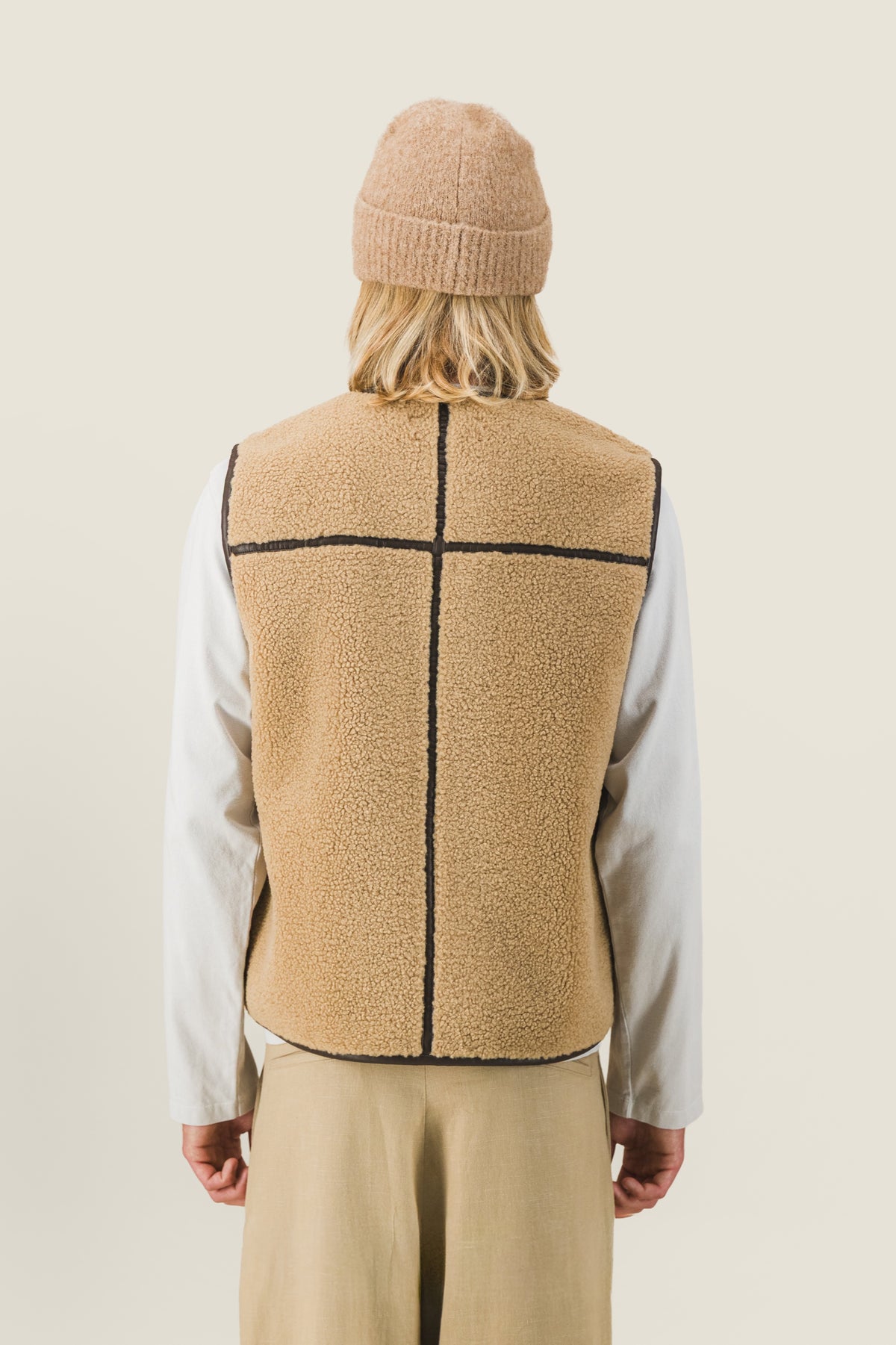 Reversible bomber jacket