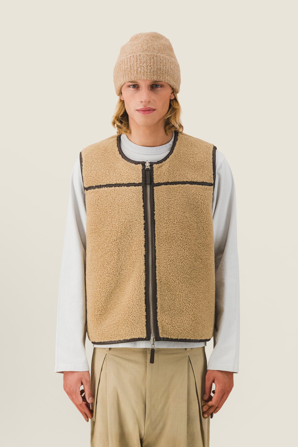 Reversible bomber jacket