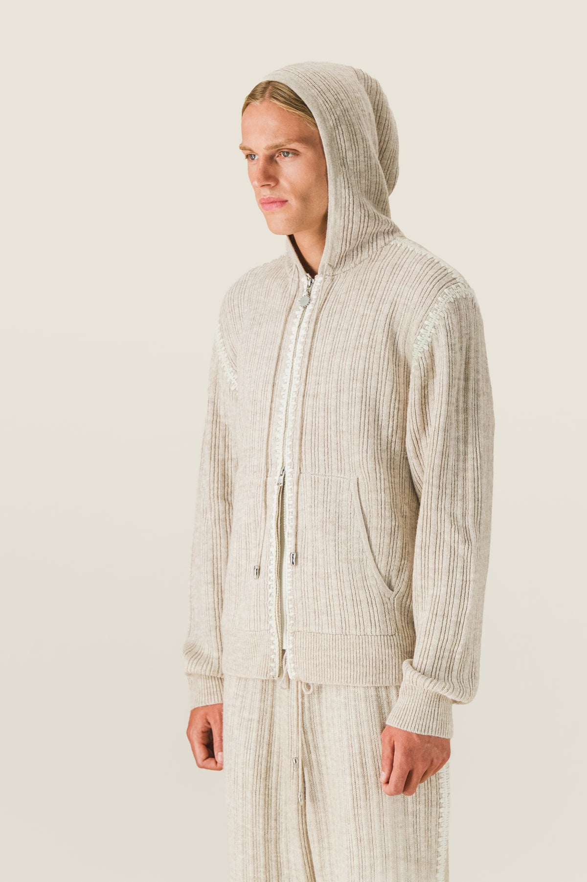 Scalloped zip-up cardigan