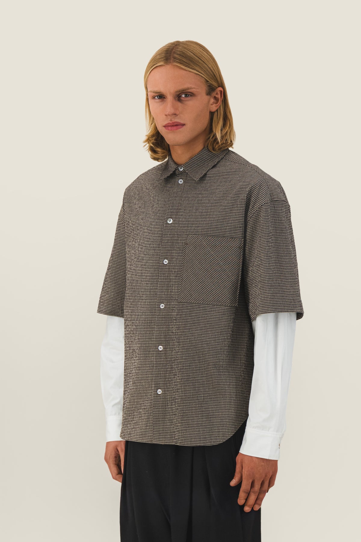 Double-layer short-sleeved shirt