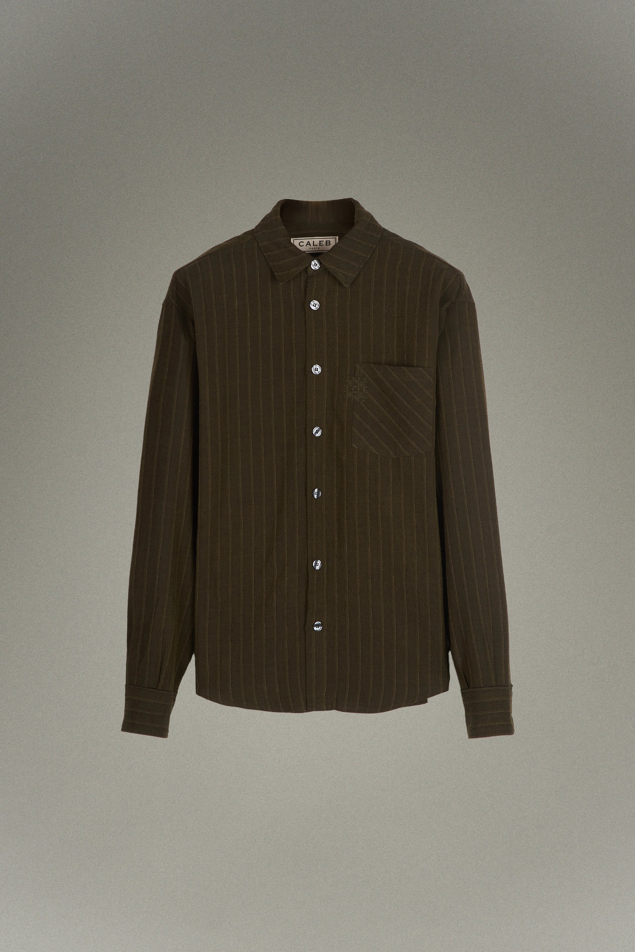 Chemise à rayures fines