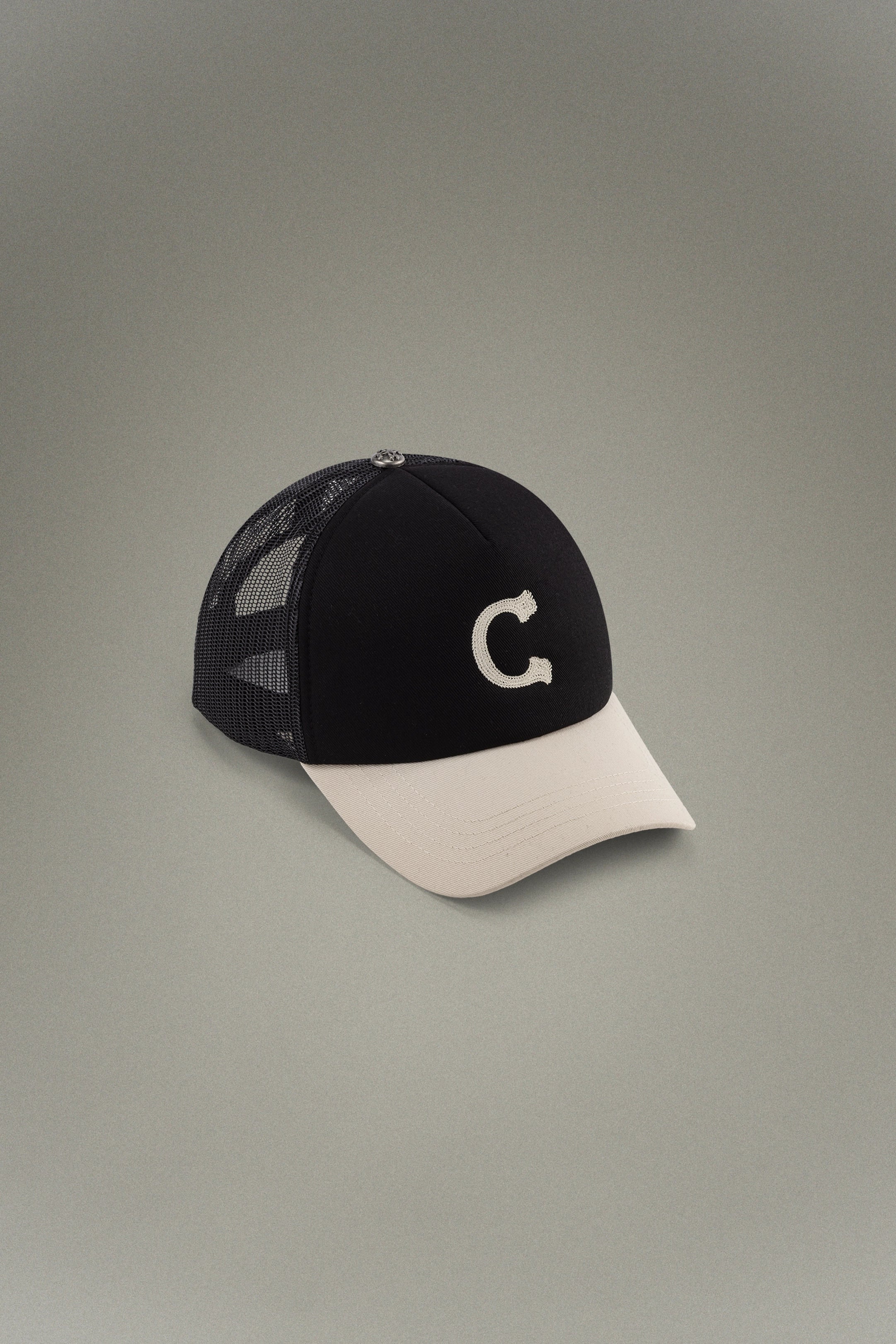 Casquette trucker brodée